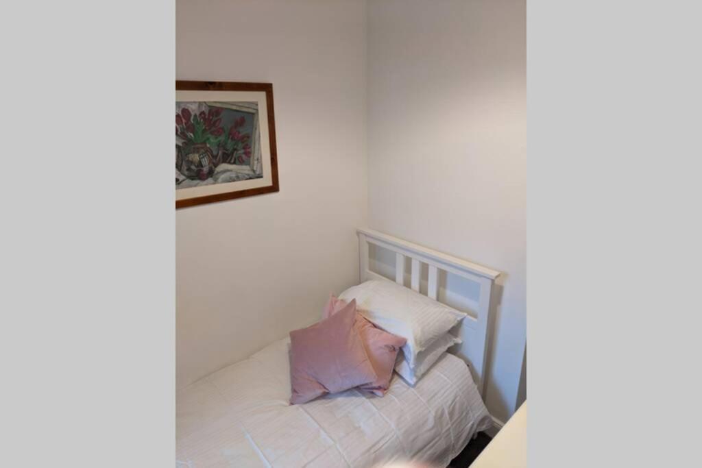 Glenfinnan - Two Bedroom Apartment Dunfermline Ngoại thất bức ảnh
