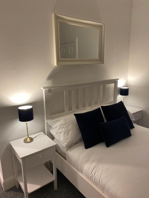 Glenfinnan - Two Bedroom Apartment Dunfermline Ngoại thất bức ảnh